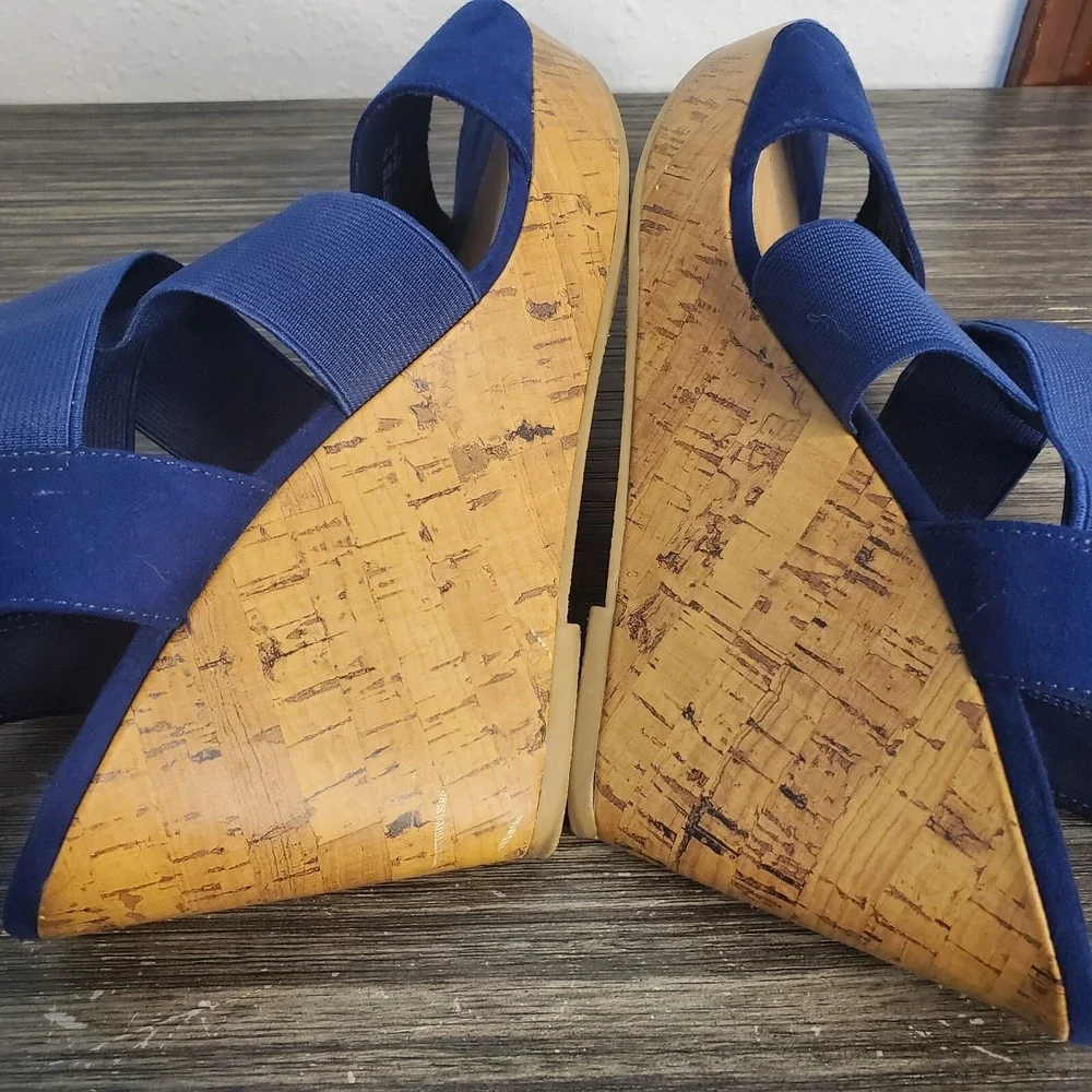 American Eagle Women's Ryan Wedge Sandals Navy Blue Cork Heel Straps‎ Size 9.5